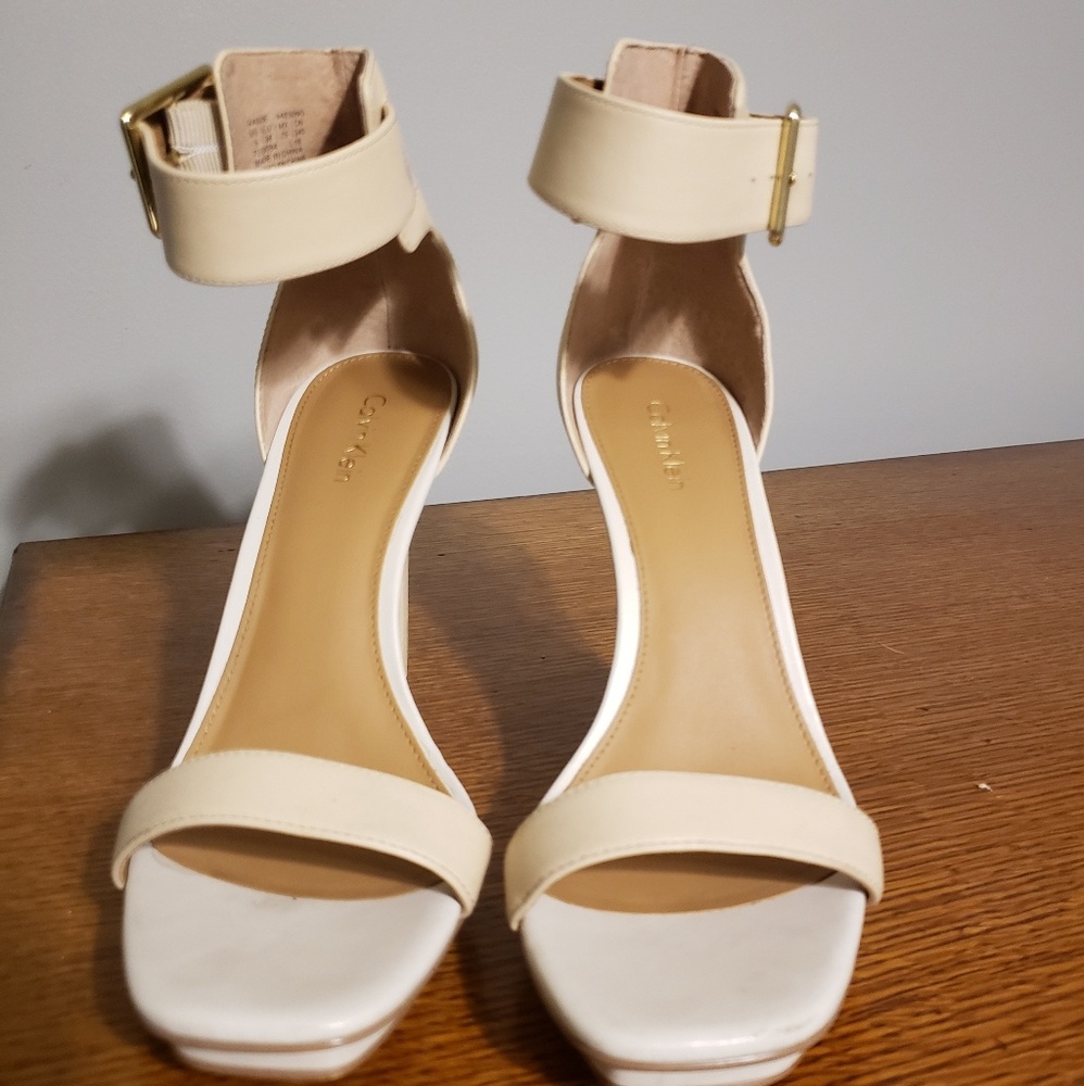 CALVIN KLEIN High heeled sandals!
